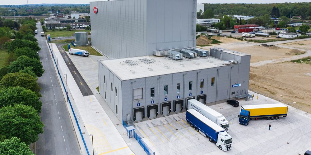 In 2019, Uelzena's new high-bay warehouse was officially put into operation. (Photo: Uelzena)